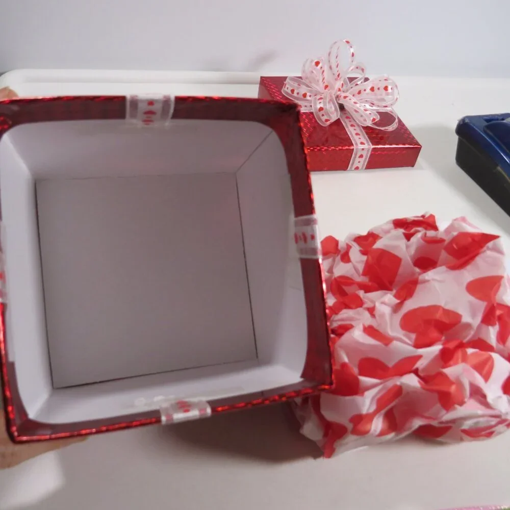 Red Holographic Gift Box, Bow, & Gift Tag (Fits most Ceramic Coffee mugs)